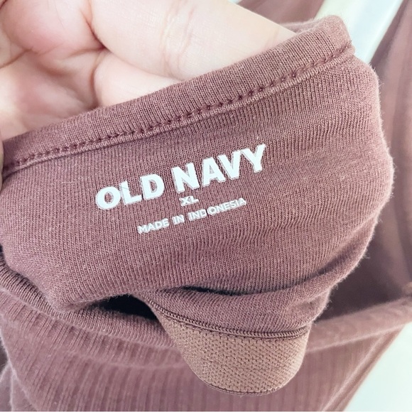 Old Navy Ribbed Brown Sleeveless Halter Top with Built-in Shelf Bra Size XL - Picture 9 of 9